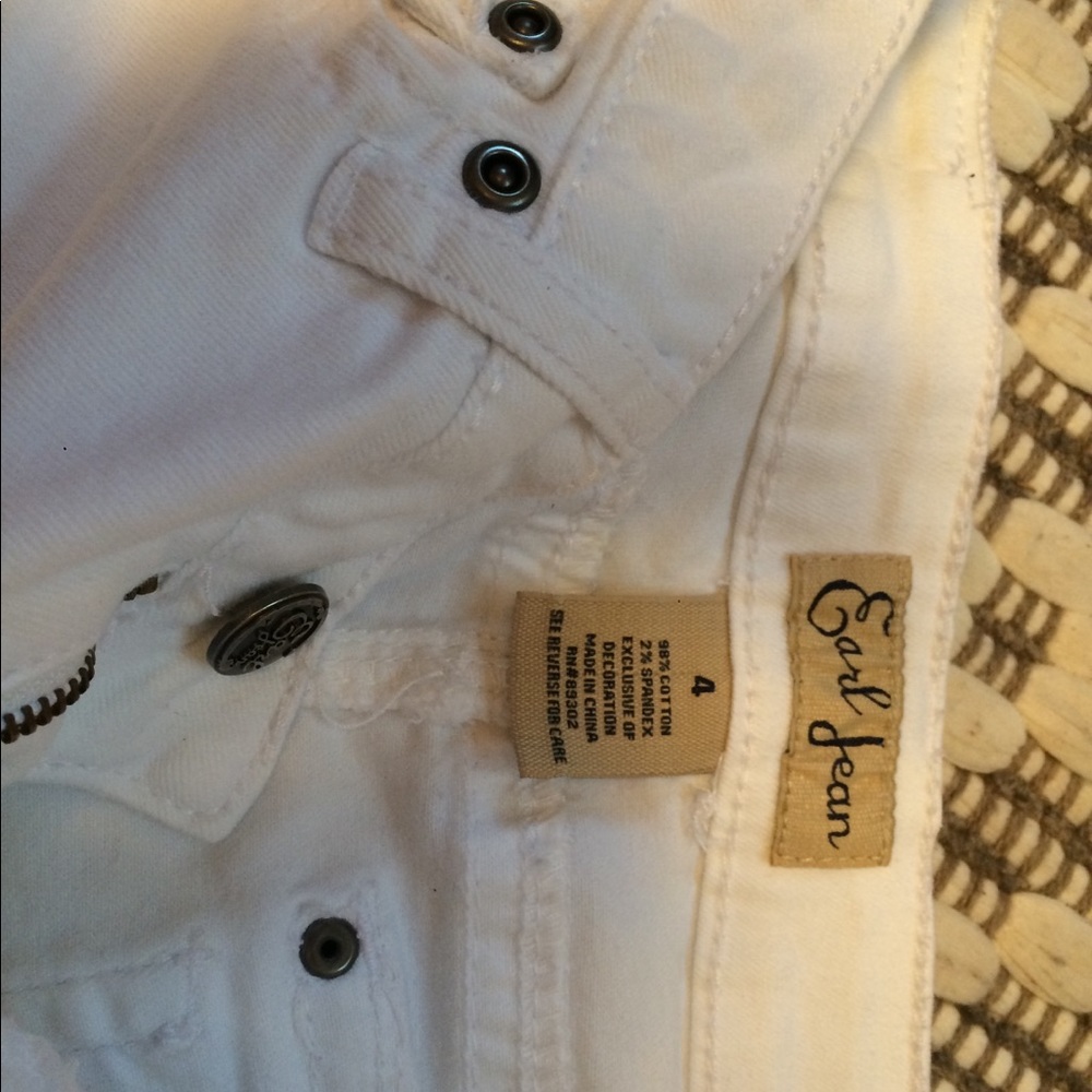 Shorts - Picture 2 of 3